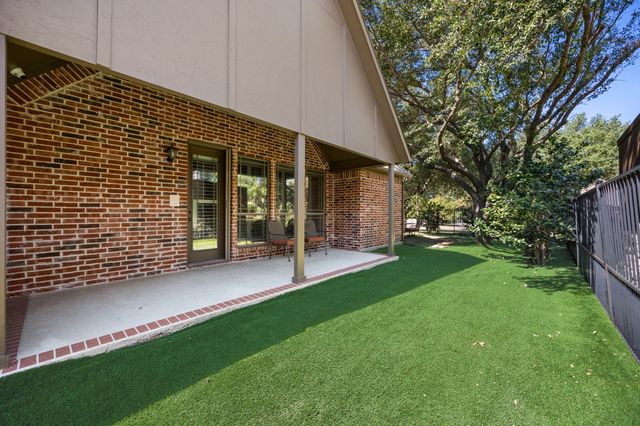 2400 Legend Drive, Heath, TX 75032