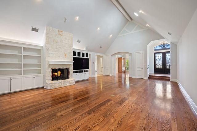2400 Legend Drive, Heath, TX 75032