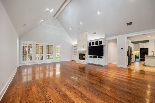 2400 Legend Drive, Heath, TX 75032
