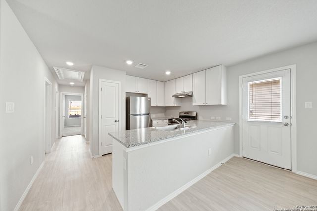 13723 Bucket Way, San Antonio, TX 78252