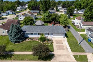 401 3RD Avenue, De Witt, IA 52742