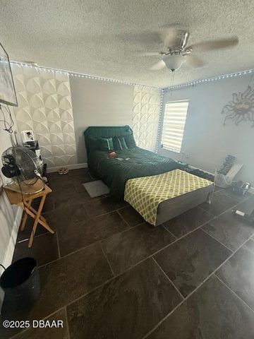 1818 Courtland Boulevard, Deltona, FL 32738