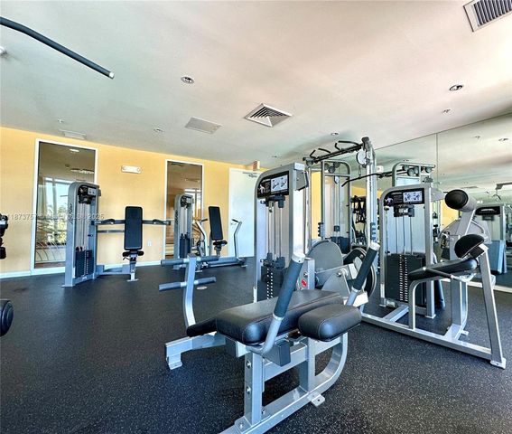 1755 E Hallandale Beach Blvd 1605E, Hallandale Beach, FL 33009