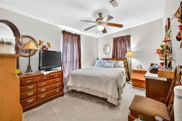 10047 EQUITY AVENUE, Dade City, FL 33525