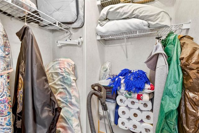 10047 EQUITY AVENUE, Dade City, FL 33525