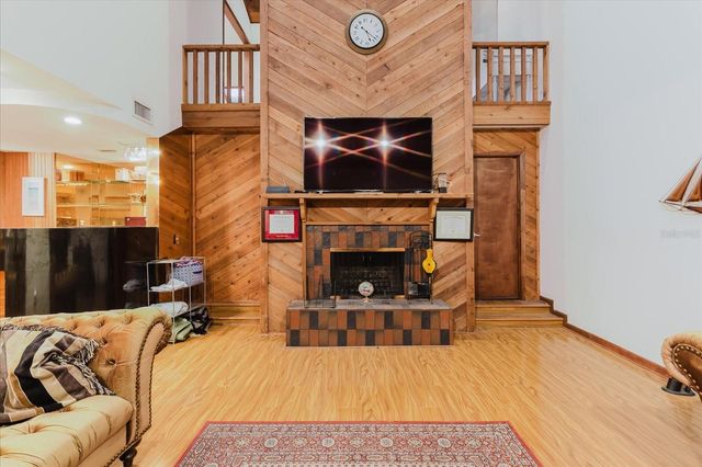 4404 OLD ORCHARD DRIVE, Tampa, FL 33618