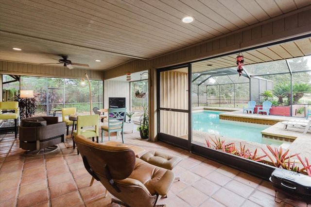 4404 OLD ORCHARD DRIVE, Tampa, FL 33618