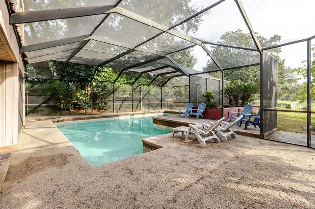 4404 OLD ORCHARD DRIVE, Tampa, FL 33618