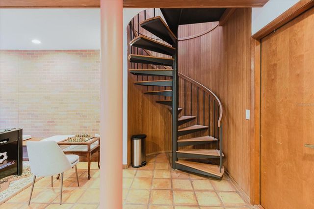 4404 OLD ORCHARD DRIVE, Tampa, FL 33618