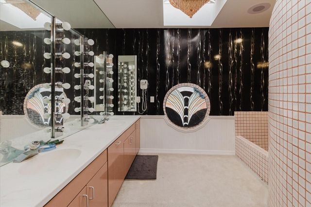 4404 OLD ORCHARD DRIVE, Tampa, FL 33618