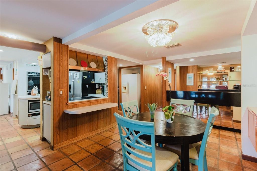 Image 17 of property listing at 4404 OLD ORCHARD DRIVE, Tampa, FL 33618