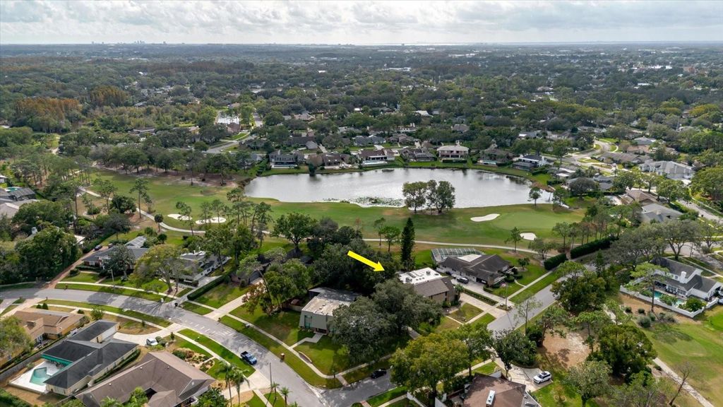 Image 3 of property listing at 4404 OLD ORCHARD DRIVE, Tampa, FL 33618