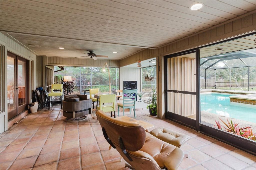 Image 35 of property listing at 4404 OLD ORCHARD DRIVE, Tampa, FL 33618