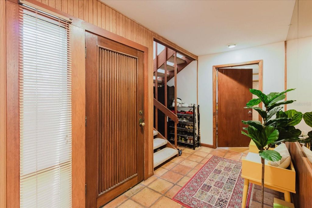 Image 5 of property listing at 4404 OLD ORCHARD DRIVE, Tampa, FL 33618