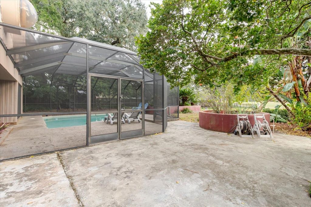 Image 45 of property listing at 4404 OLD ORCHARD DRIVE, Tampa, FL 33618