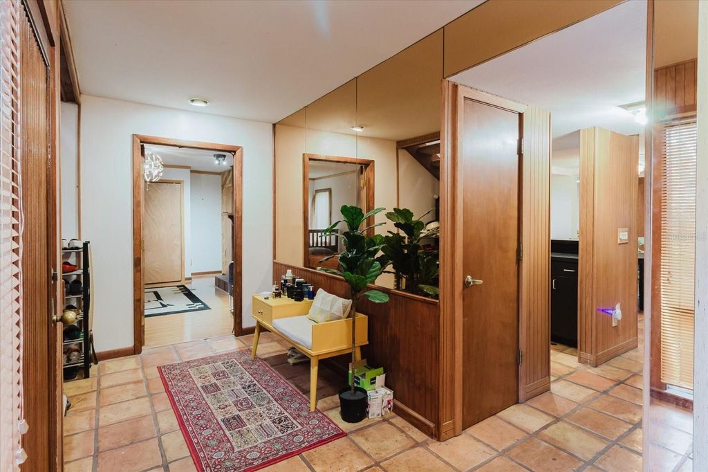 Image 6 of property listing at 4404 OLD ORCHARD DRIVE, Tampa, FL 33618