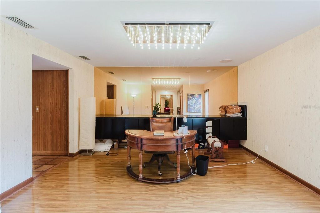 Image 10 of property listing at 4404 OLD ORCHARD DRIVE, Tampa, FL 33618