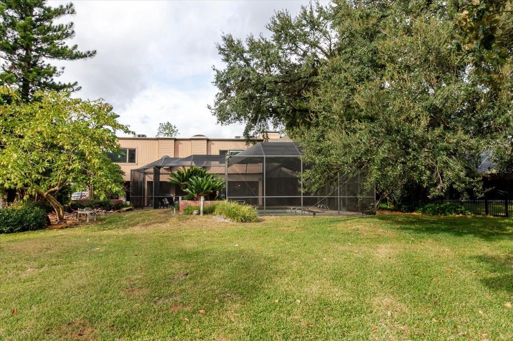 Image 96 of property listing at 4404 OLD ORCHARD DRIVE, Tampa, FL 33618