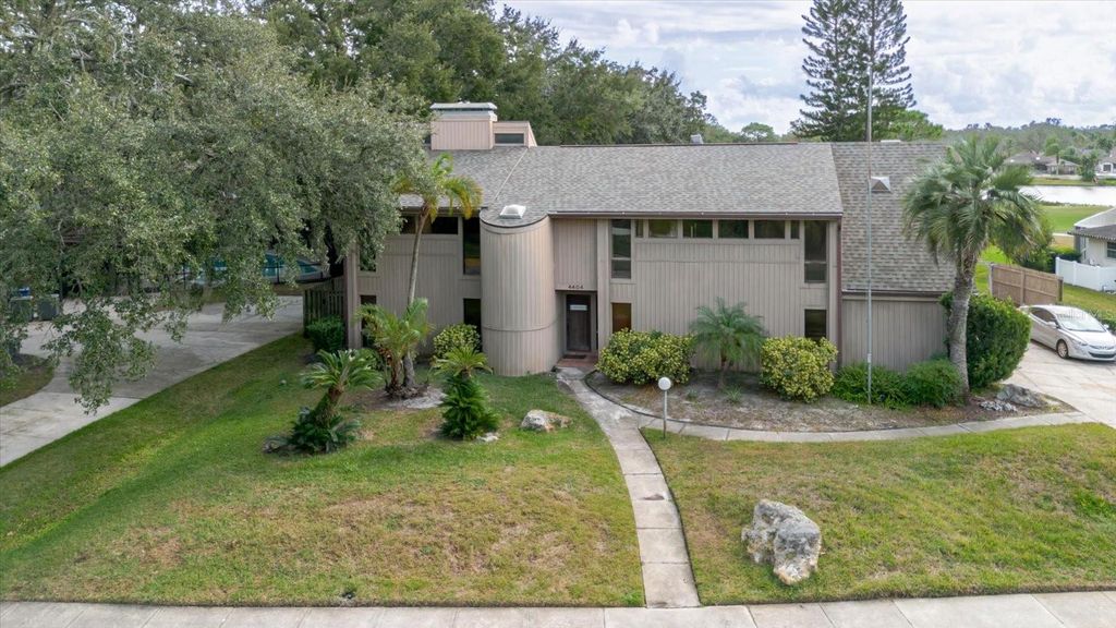 Image 99 of property listing at 4404 OLD ORCHARD DRIVE, Tampa, FL 33618