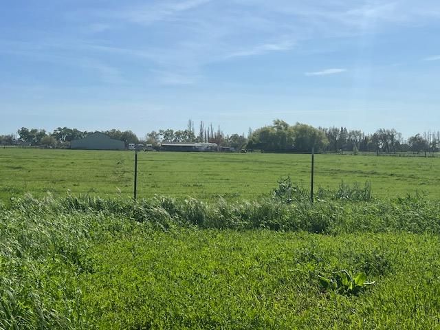 26562 Lone Tree Rd, Escalon, CA 95320