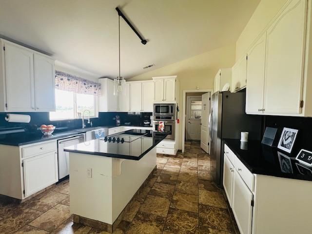 26562 Lone Tree Rd, Escalon, CA 95320