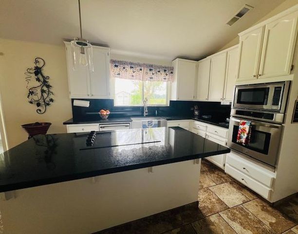 26562 Lone Tree Rd, Escalon, CA 95320