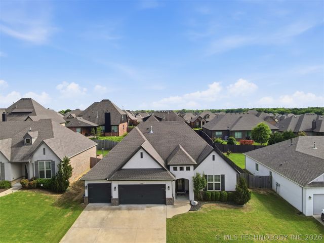 5982 E 143rd Street S, Bixby, OK 74008