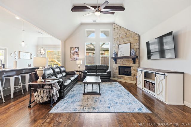 5982 E 143rd Street S, Bixby, OK 74008