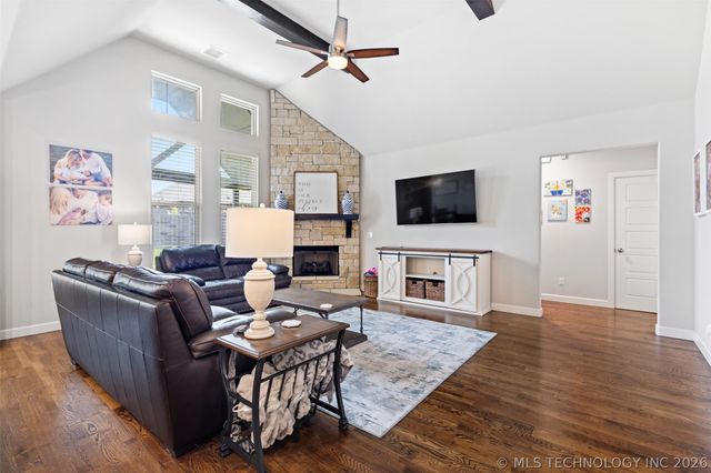 5982 E 143rd Street S, Bixby, OK 74008