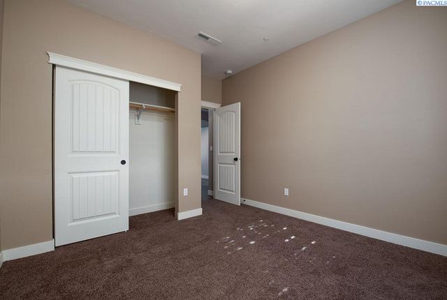 4384 Corvina St, Richland, WA 99352