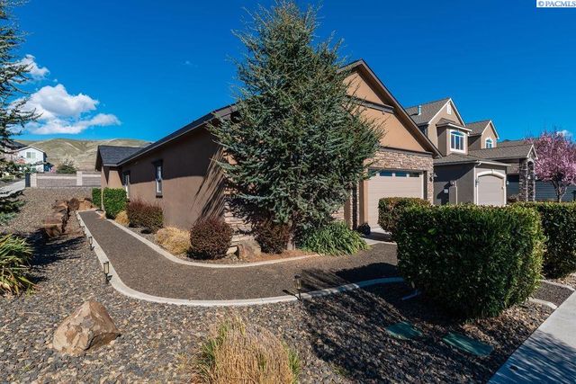 4384 Corvina St, Richland, WA 99352