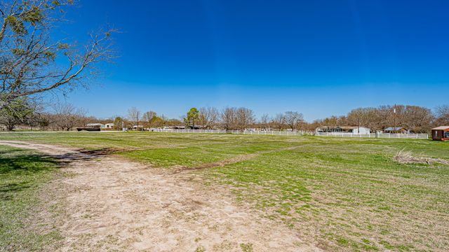 528 Stonegate Drive, Paradise, TX 76073