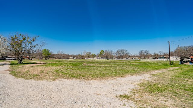 528 Stonegate Drive, Paradise, TX 76073