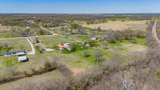 528 Stonegate Drive, Paradise, TX 76073