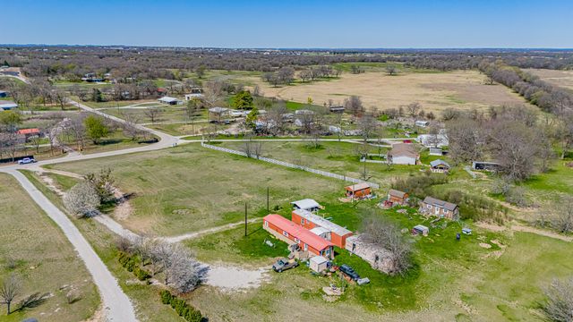 528 Stonegate Drive, Paradise, TX 76073