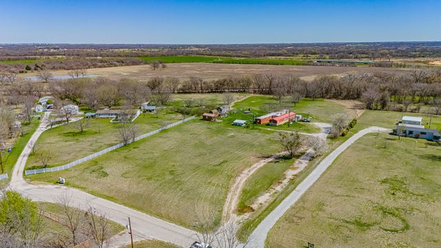 528 Stonegate Drive, Paradise, TX 76073