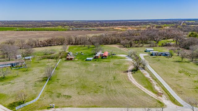 528 Stonegate Drive, Paradise, TX 76073