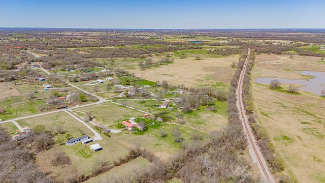 528 Stonegate Drive, Paradise, TX 76073