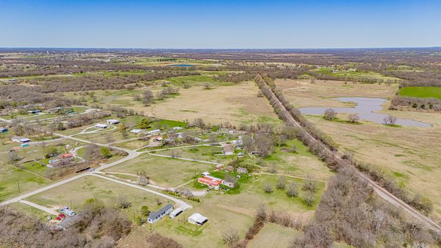 528 Stonegate Drive, Paradise, TX 76073