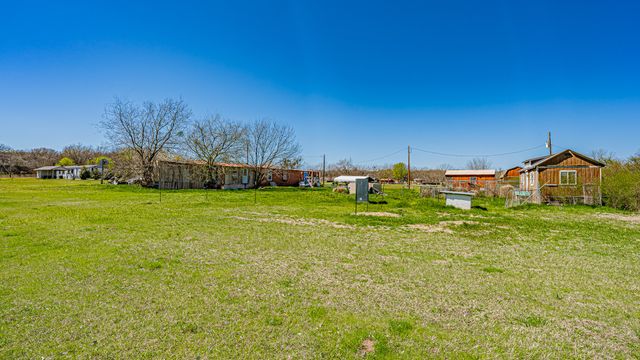 528 Stonegate Drive, Paradise, TX 76073