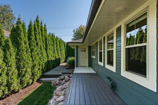 10 Roxbury Road, Madison, WI 53704