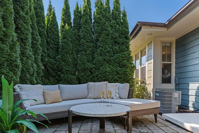 10 Roxbury Road, Madison, WI 53704