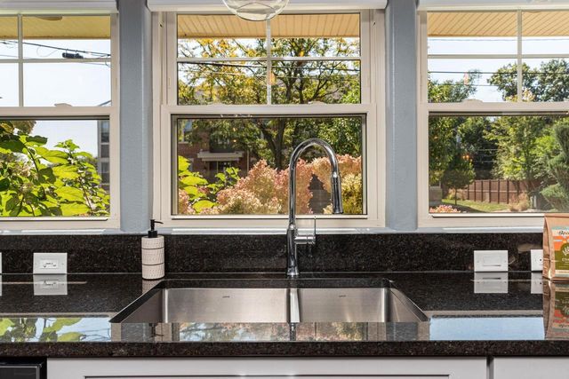 10 Roxbury Road, Madison, WI 53704