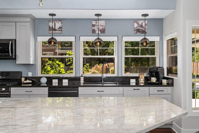 10 Roxbury Road, Madison, WI 53704