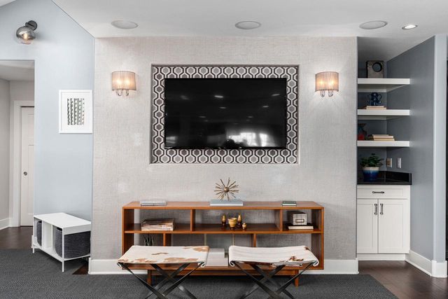 10 Roxbury Road, Madison, WI 53704