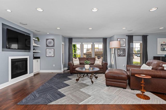 10 Roxbury Road, Madison, WI 53704