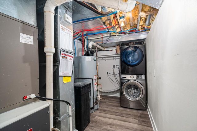 10 Roxbury Road, Madison, WI 53704