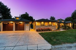 10 Roxbury Road, Madison, WI 53704