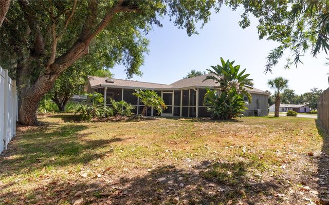 8232 COUNTRY OAKS COURT, Sarasota, FL 34243