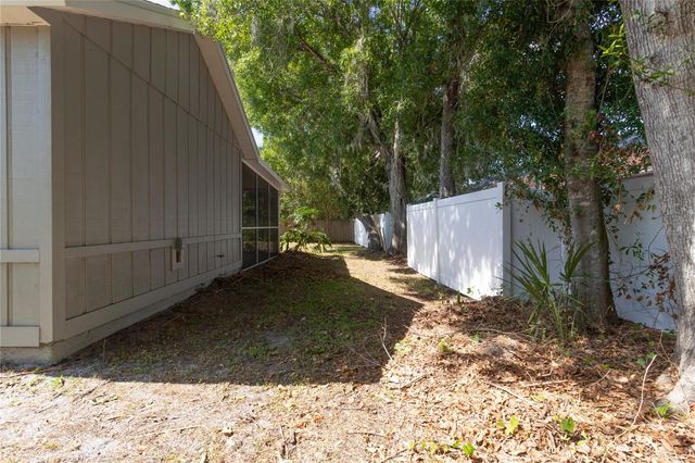 8232 COUNTRY OAKS COURT, Sarasota, FL 34243